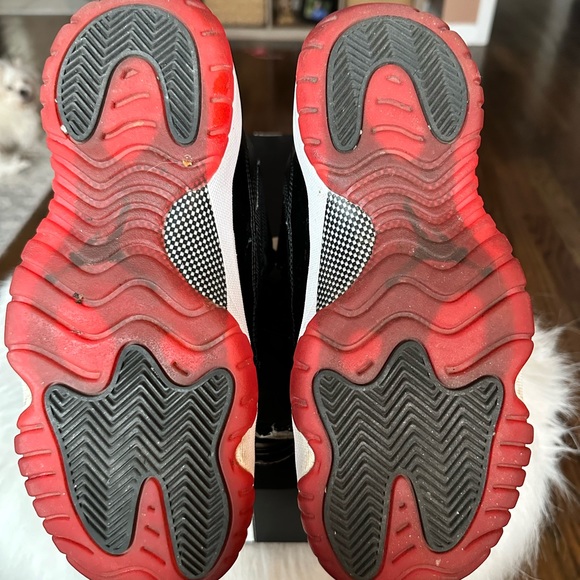 Bred Jordan 11’s - Picture 2 of 5